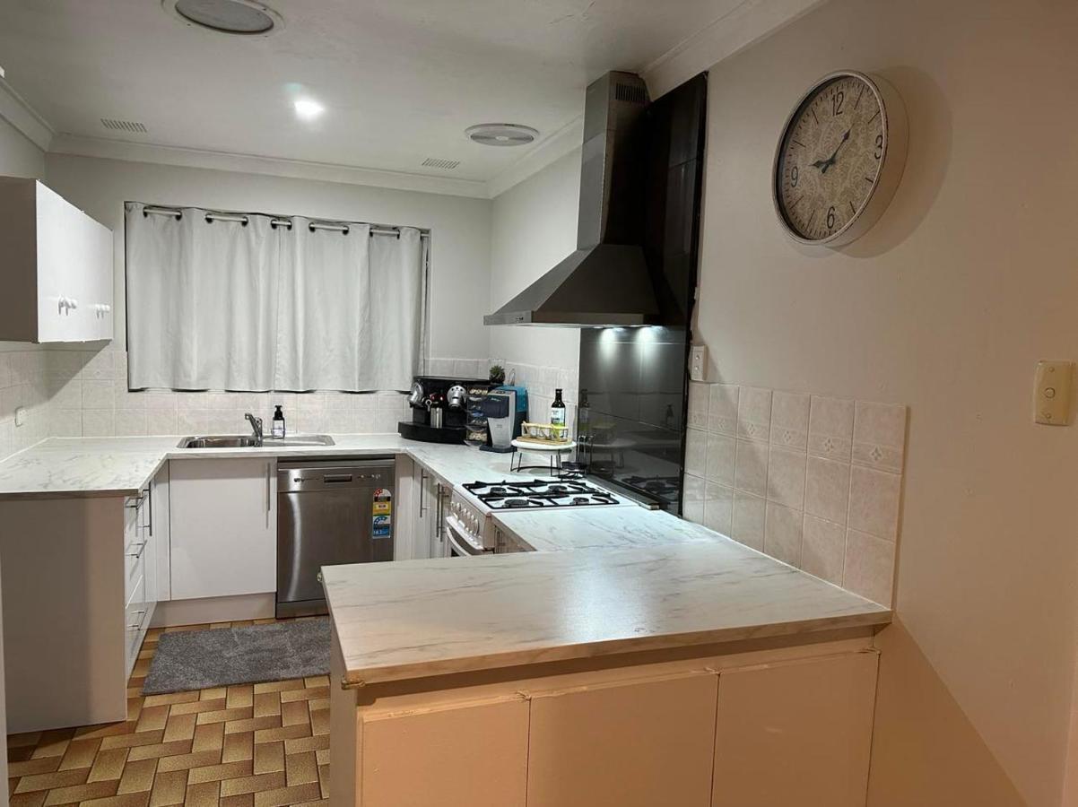 Cozy Inn Perth Extérieur photo